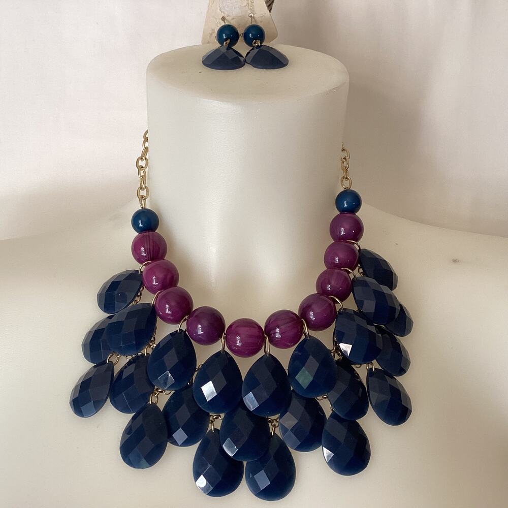 1791 NWT Layered Teardrop Necklace Set in Blue and Purple Statement w/Earrings